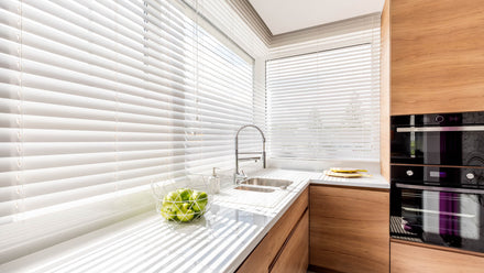 How to install Venetian blinds